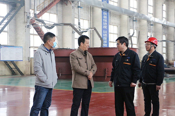 河南省商務(wù)廳領(lǐng)導(dǎo)蒞臨新鄉(xiāng)長城機(jī)械實地核查電子商務(wù)發(fā)展情況 河南省商務(wù)廳領(lǐng)導(dǎo)蒞臨新鄉(xiāng)長城機(jī)械實地核查電子商務(wù)發(fā)展情況