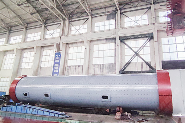 新鄉(xiāng)長(zhǎng)城機(jī)械超細(xì)球磨機(jī) 新鄉(xiāng)長(zhǎng)城機(jī)械超細(xì)球磨機(jī)